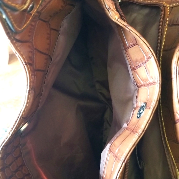 NEW LISTINGS!! Wilson's Leather Croc Embossed Bag - Picture 8 of 10